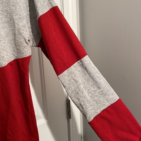 Shein Red and Gray Color Block Long-sleeved Shirt - Picture 4 of 5